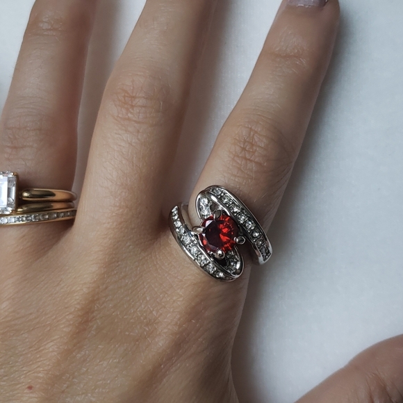 Ring - Picture 3 of 4